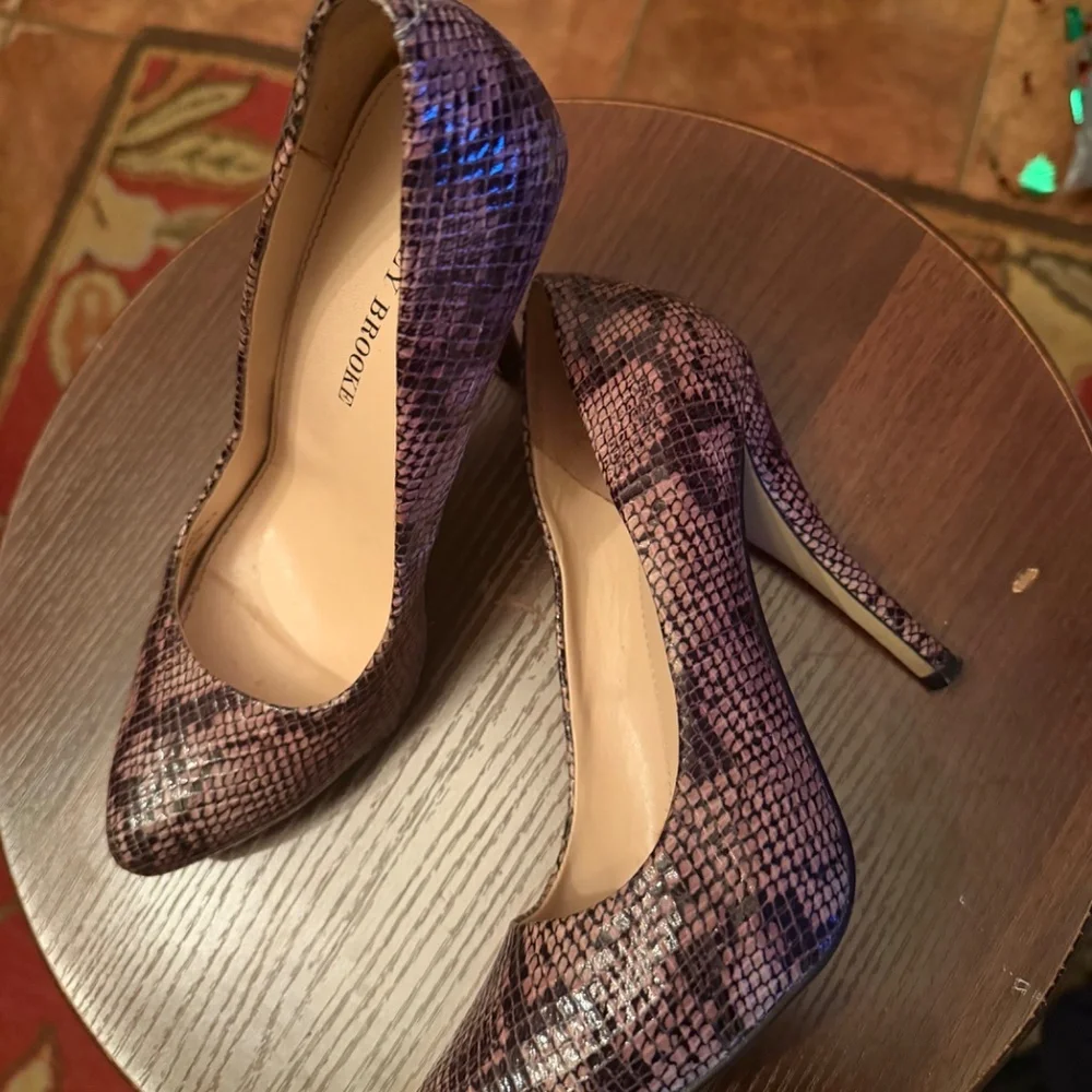 Shoes - Picture 3 of 5
